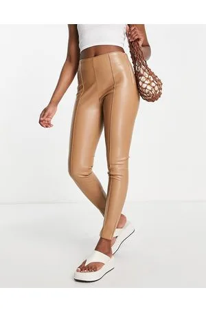 Urban Revivo Pantaloni skinny fit in pelle sintetica color cammello