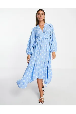 Y.A.S Vestito midi con stampa di stelle marine, fondo a fazzoletto e allacciatura sul retro
