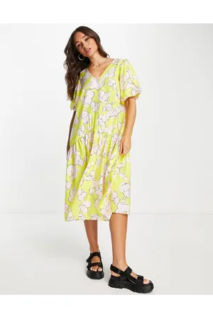 Y.A.S Vestito grembiule midi giallo a fiori con maniche a sbuffo