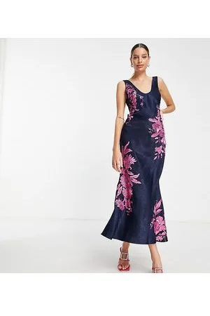 ASOS ASOS DESIGN Tall - Vestito sottoveste midi con taglio sbieco in raso con ricamo a fiori a contrasto