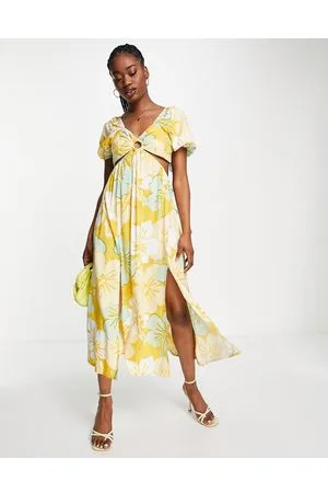 Miss Selfridge Vestito lungo con dettaglio con anello e cut-out con stampa di ibisco