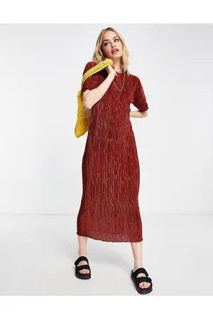 Closet Vestito midi a pieghe con maniche a kimono rosso granata