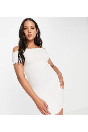 River Island Vestito corto écru con scollo Bardot e bordi smerlati