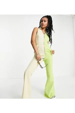 ASOS Petite - Tuta in twill color block con zip sul davanti, colletto rétro e pantaloni a zampa