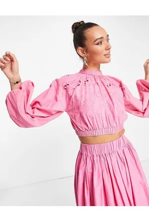 ASOS Crop top in pizzo sangallo fucsia a fiori