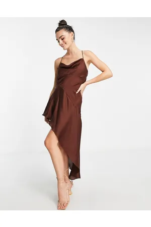 Topshop Vestito sottoveste corto color cioccolato asimmetrico con scollo ad anello