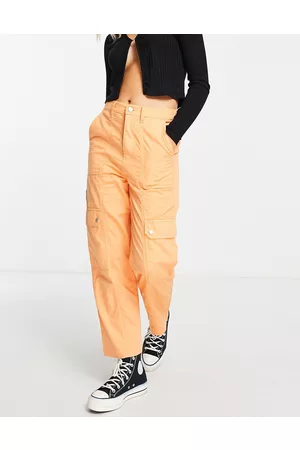 Miss Selfridge Pantaloni cargo color albicocca con tasche laterali