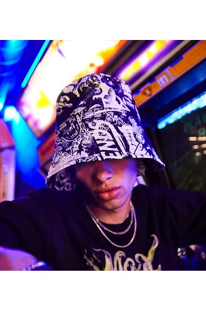 Reclaimed X Stranger Things - Cappello da pescatore unisex con stampa su tutto il capo
