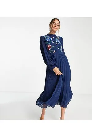 ASOS ASOS DESIGN Tall - Vestito skater midi accollato a maniche lunghe con pieghe e ricamo