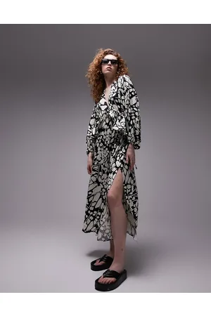 Topshop Vestito midi con peplo a pieghe e stampa bianca e nera