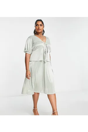 ASOS ASOS DESIGN Curve - Vestito midi con scollo profondo in raso verde salvia con spacco sulla coscia allacciato sul davanti