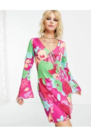 ONLY Esclusiva - Vestito corto con scollo a V e maniche con spacco a fiori vivaci