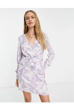 River Island Vestito corto a portafoglio con stampa astratta
