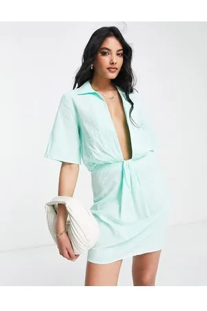 Lola May Vestito corto verde menta con scollo profondo sul davanti