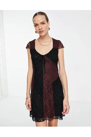 Topshop Mix and Match - Vestito corto in jersey e pizzo con maniche ad aletta