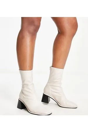 ASOS Rescue - Stivaletti a calza a pianta larga con tacco medio bianco sporco