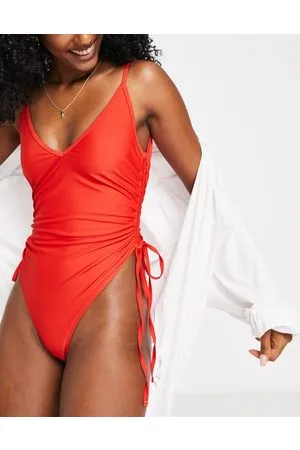 We Are We Wear Nicola - Costume da bagno raccolto sul lato - RED