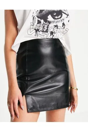 Miss Selfridge Minigonna in pelle sintetica nera con spacchi laterali