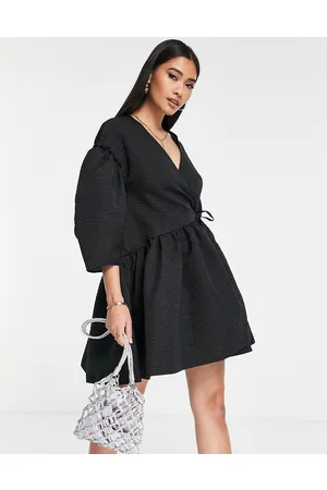 ASOS Vestito corto stile grembiule avvolgente testurizzato