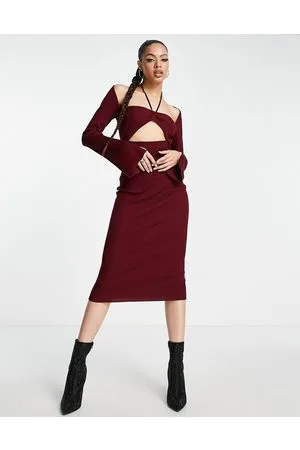 Missguided Vestito allacciato al collo con cut-out e gonna al polpaccio bordeaux