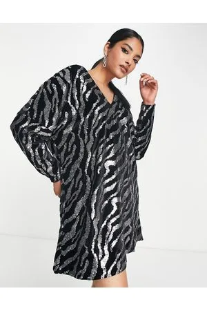 River Island Vestito corto in paillettes con scollo a V e maniche ad ali di pipistrello
