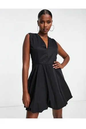 Trendyol Vestito corto senza maniche con scollo a V