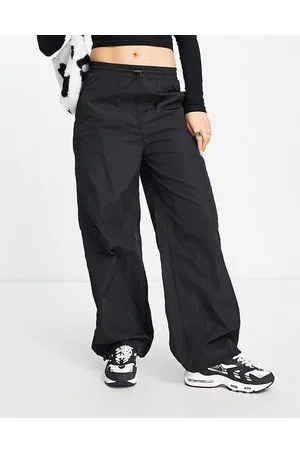 Stradivarius STR - Pantaloni parachute neri in nylon