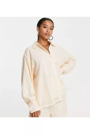 In The Style Petite Esclusiva - Camicia oversize con paillettes color champagne in coordinato