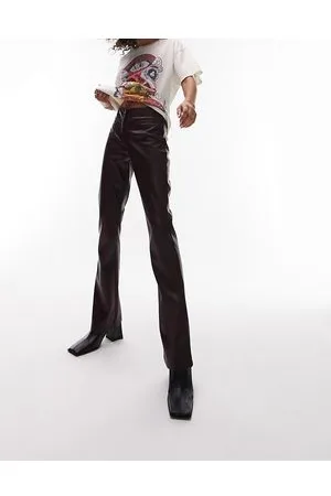 Topshop Pantaloni a zampa in pelle sintetica bordeaux con tasche a filetto