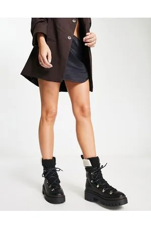 Missguided Stivaletti da trekking neri in pile borg