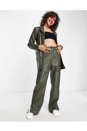 JJXX Pantaloni cargo multitasche in pelle sintetica scuro in coordinato