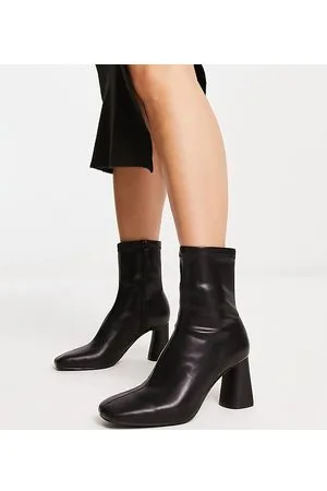 Stradivarius Wide Fit - Stivaletti a calza neri con pianta larga e tacco medio