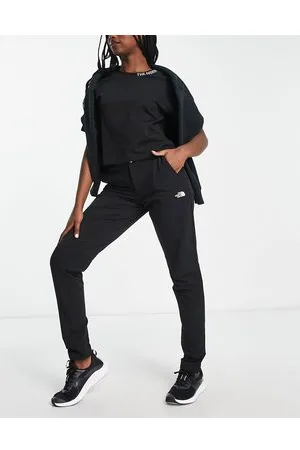 The North Face Quest - Pantaloni slim in softshell neri