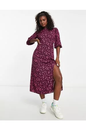 New Look Vestito midi con maniche arricciate, spacco sul davanti e stampa a fiori rosa