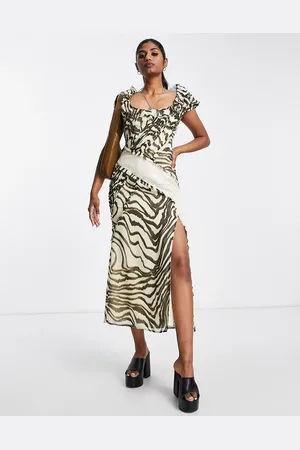 ASOS Vestito da giorno midi con scollo rotondo e bordi grezzi con pinces e inserti in pizzo con stampa animalier