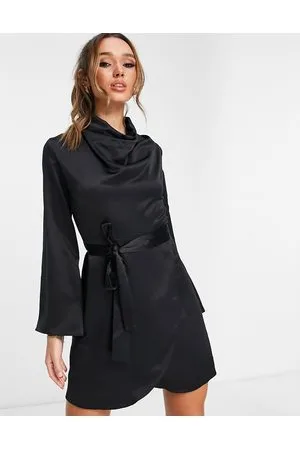 River Island Vestito corto a sottoveste accollato in raso