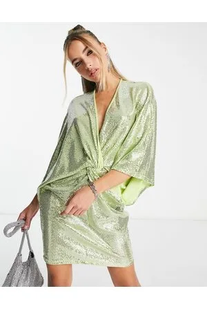 Flounce London Vestito corto in paillettes color lime con maniche scese e scollo profondo sul davanti