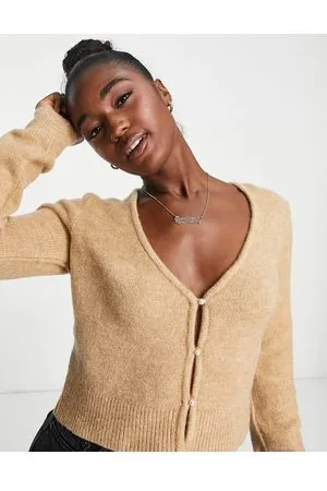ASOS Cardigan in maglia soffice color cammello con scollo a V e bottoni con perle sintetiche