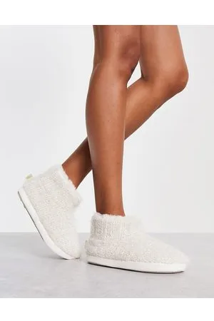 Totes Pantofole stile stivaletto in maglia color crema a trecce