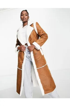 QED London Cappotto taglio lungo in camoscio sintetico con cintura con finiture in pile borg