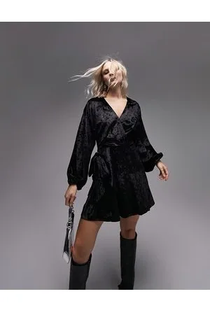 Topshop Vestito corto avvolgente in velluto con laccio in vita