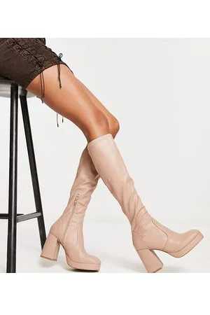 Schuh Della - Stivali seconda pelle color pietra con tacco a pianta larga