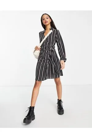 New Look Vestito camicia corto a portafoglio a righe