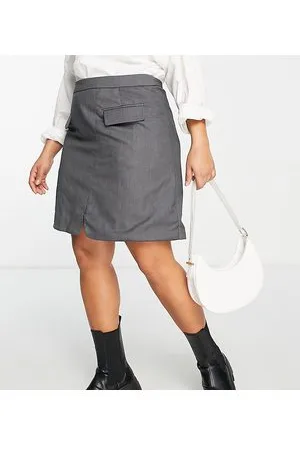 Pieces® Esclusiva Pieces Curve - Minigonna in tasche cargo antracite in coordinato