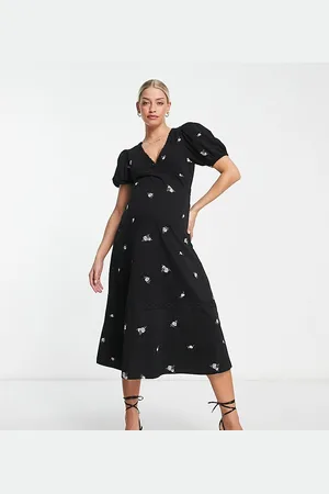 ASOS ASOS DESIGN Maternity - Vestito midi a balze con finiture in pizzo e rose ricamate rosa