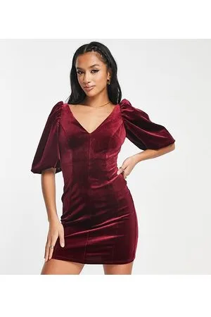 River Island Vestito corto in velluto rosso intenso con scollo profondo e maniche a sbuffo