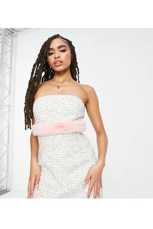 AsYou Vestito corto a fascia in tweed bianco con dettagli in pelliccia sintetica