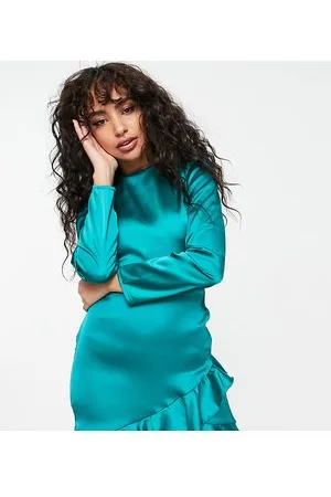Flounce London Vestito corto a maniche lunghe avvolgente in raso smeraldo