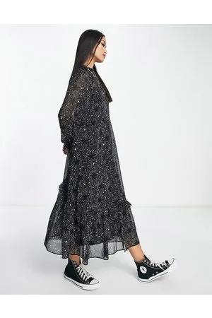 New Look Vestito midi a maniche lunghe in chiffon con stampa di stelle