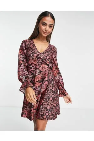 Miss Selfridge Vestito con volant con stampa mista e scollo a V